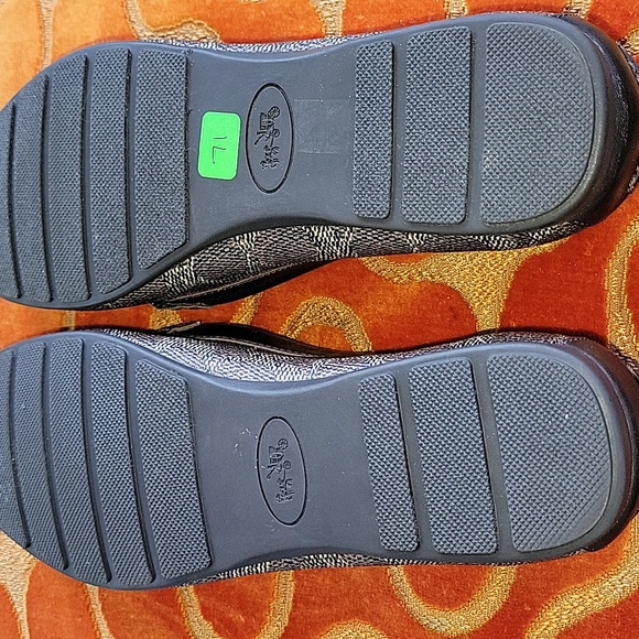 Coach Olive Loafer Signature Embossed Canvas Flat Size 7B Chestnut - Picture 8 of 8